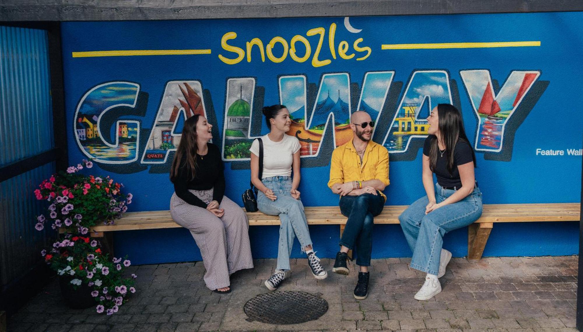 Snoozles Galway City Centre Buitenkant foto
